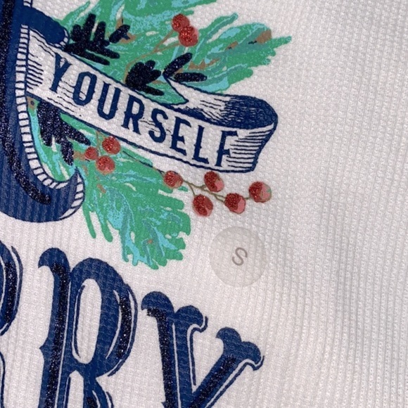 Merry Christmas thermal top size small new without tags - Picture 4 of 6